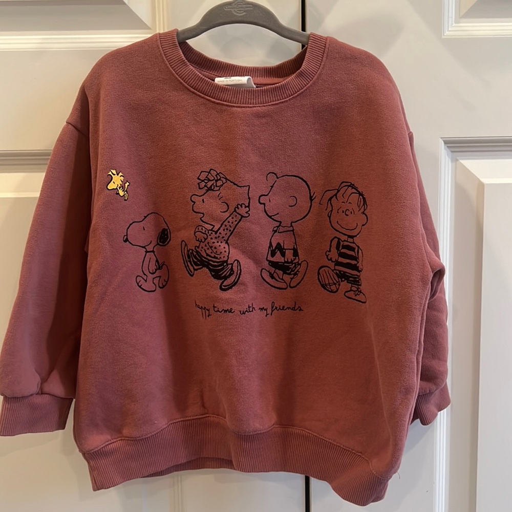 NWOT Zara sweatshirt with Peanuts characters
